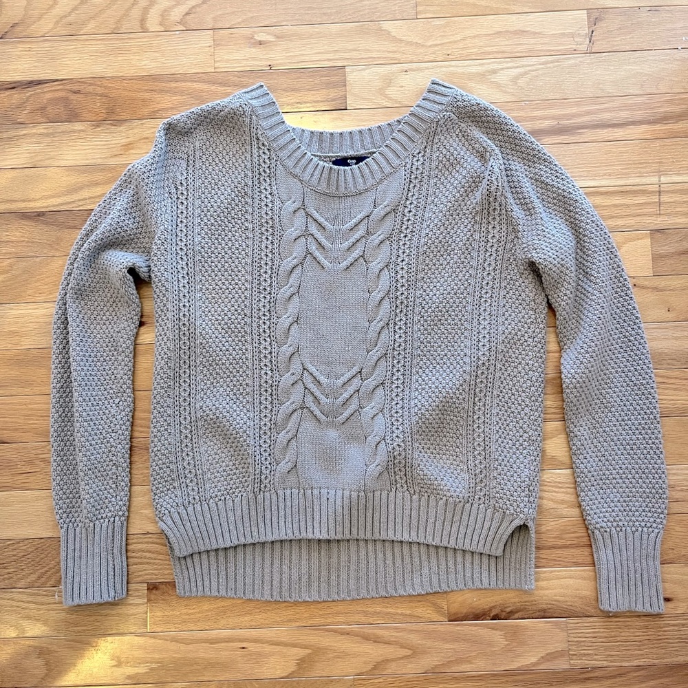 Gap, size medium, beige sweater
